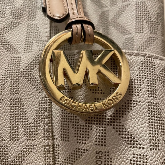 Michael Kors set: Purse & Wallet - Picture 2 of 8